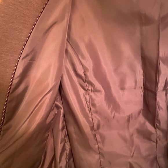 The perfect neutral blazer by H&M size 10 - Picture 7 of 9